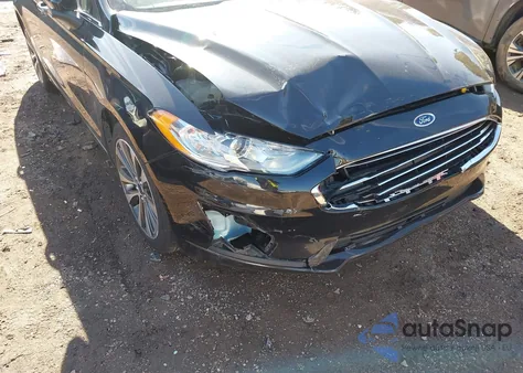 2020 Ford Fusion Se z USA, uszkodzony, nr VIN 3FA6P0T96LR180613